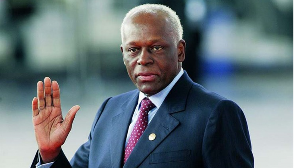 Grupo de jovens organizam vigília a favor da saúde de José Eduardo dos Santos